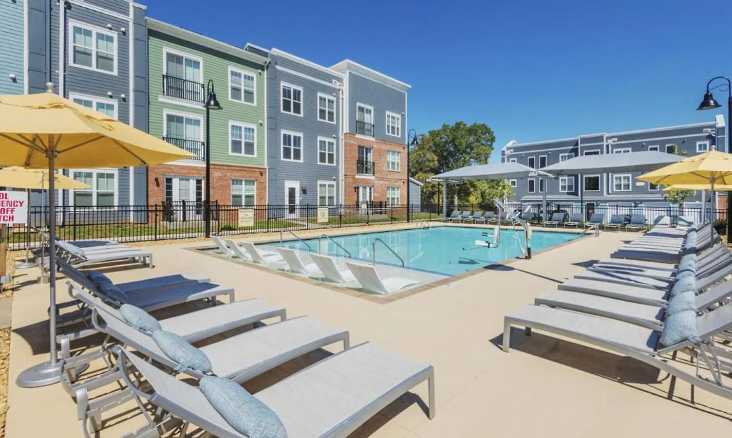 Landing At Pine 25 North End - 1 Bedroom In Tryon Hills Charlotte