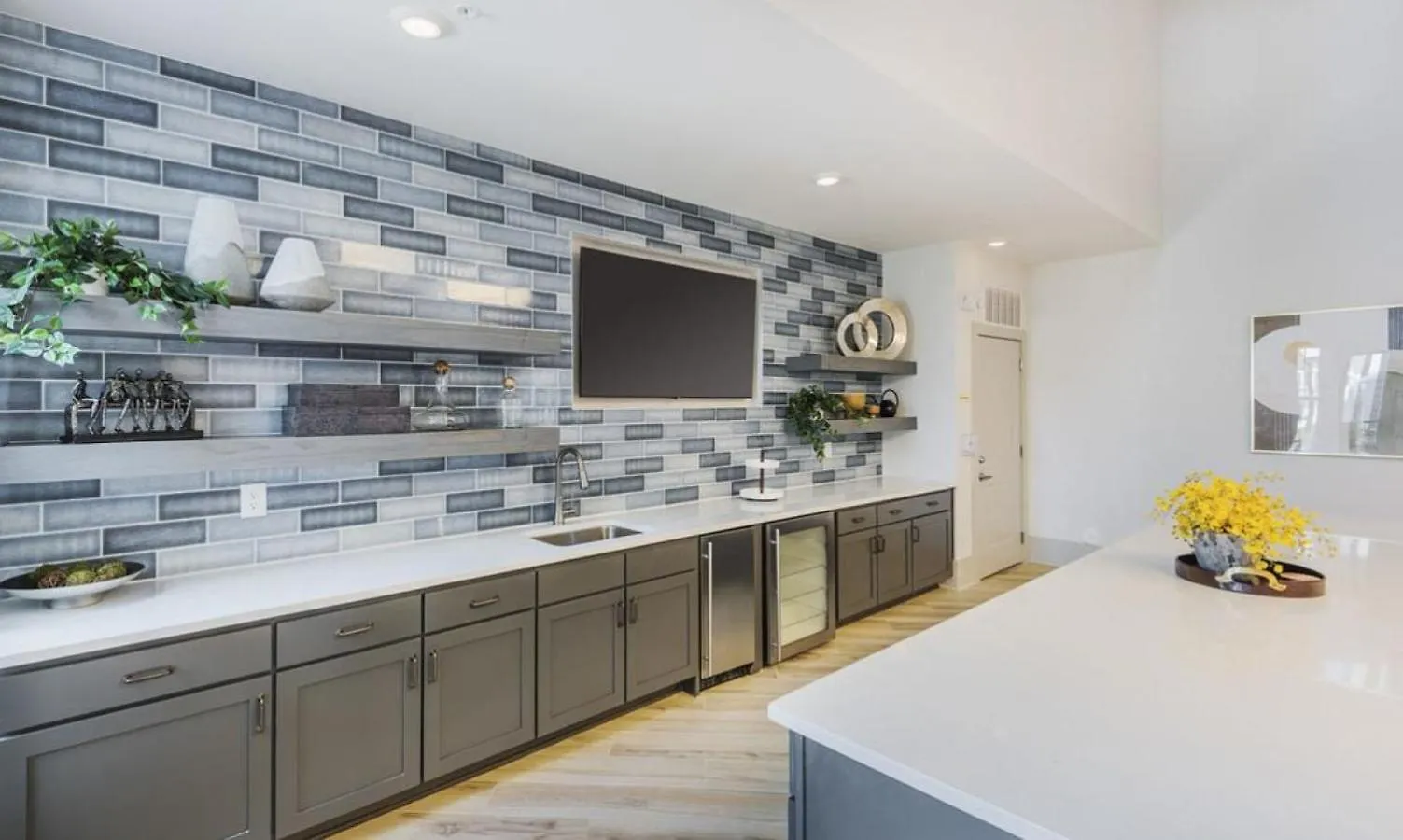 Landing At Pine 25 North End - 1 Bedroom In Tryon Hills Charlotte Apartment