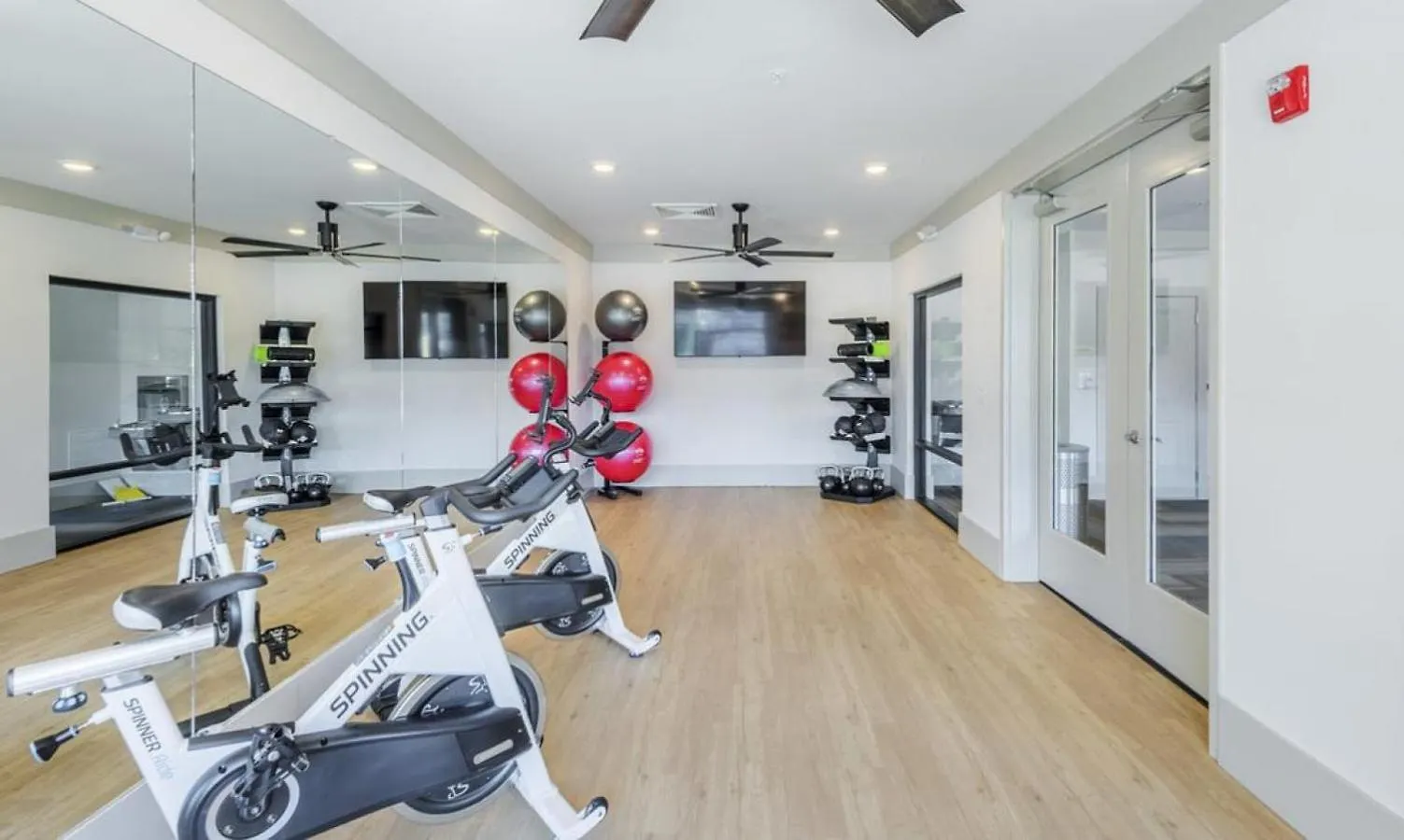 Apartment Landing At Pine 25 North End - 1 Bedroom In Tryon Hills Charlotte